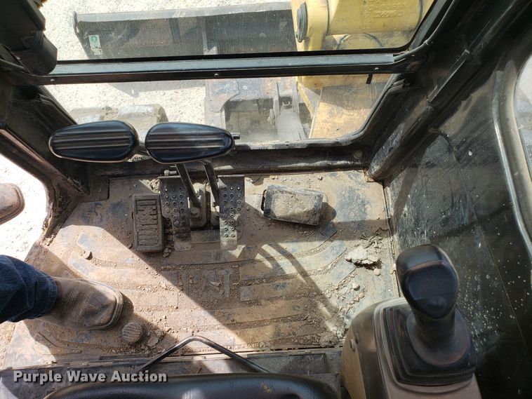 image for item EN9864 2003 Caterpillar 305C CR mini excavator