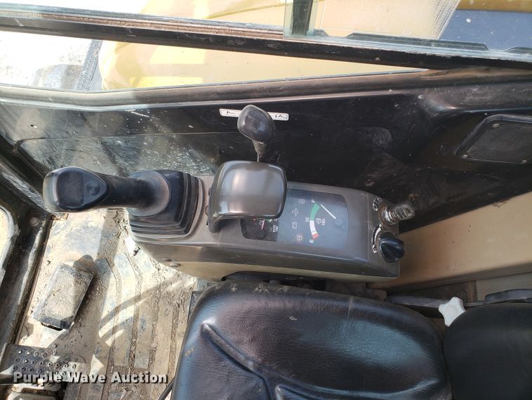 image for item EN9864 2003 Caterpillar 305C CR mini excavator