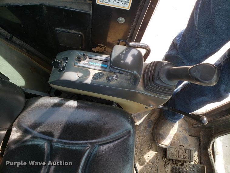 image for item EN9864 2003 Caterpillar 305C CR mini excavator