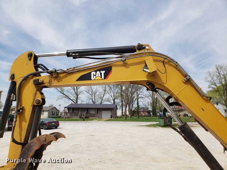 image for item EN9864 2003 Caterpillar 305C CR mini excavator