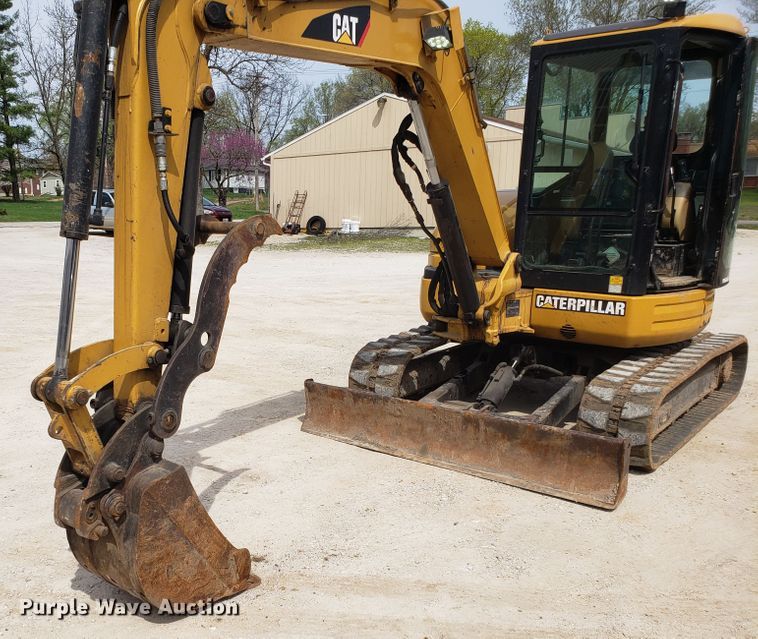 image for item EN9864 2003 Caterpillar 305C CR mini excavator