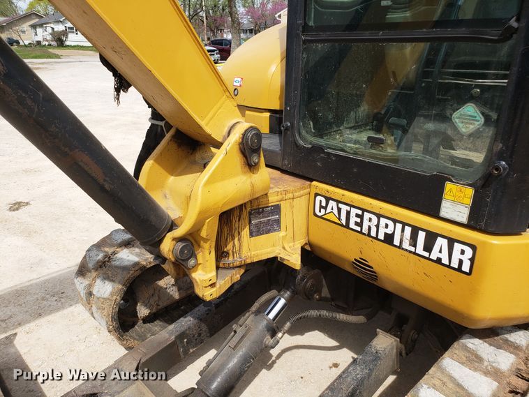 image for item EN9864 2003 Caterpillar 305C CR mini excavator
