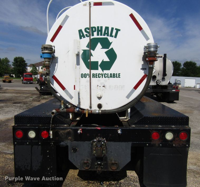 image for item EU9687 1991 Mack CH613 tank truck