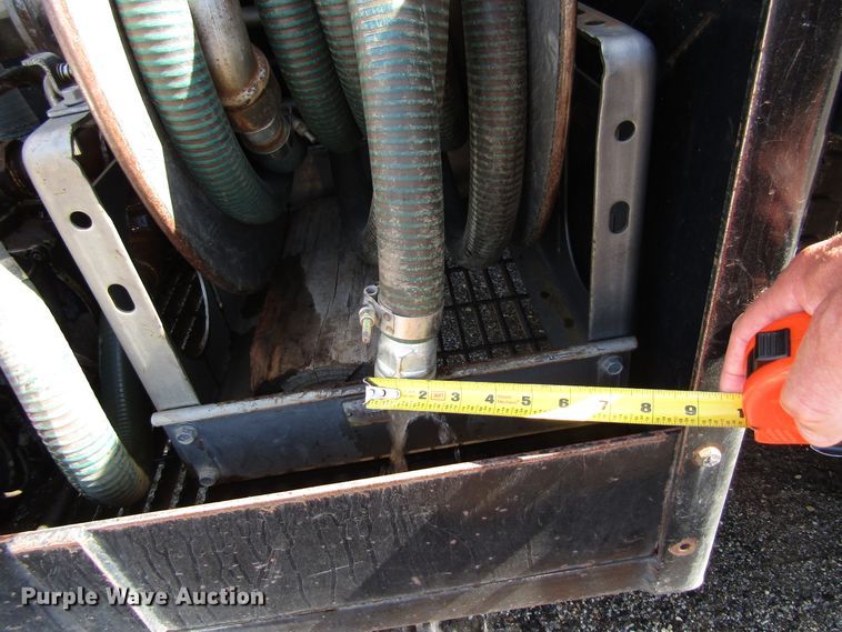 image for item EU9687 1991 Mack CH613 tank truck