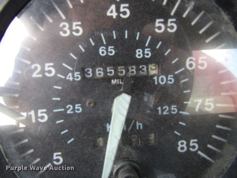 image for item EU9687 1991 Mack CH613 tank truck