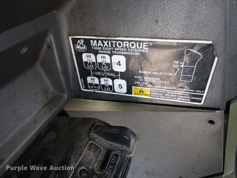 image for item EU9687 1991 Mack CH613 tank truck