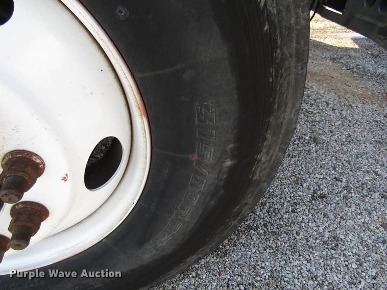 image for item EU9687 1991 Mack CH613 tank truck