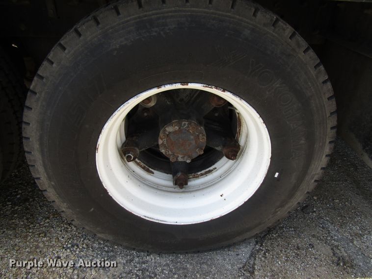 image for item EU9687 1991 Mack CH613 tank truck