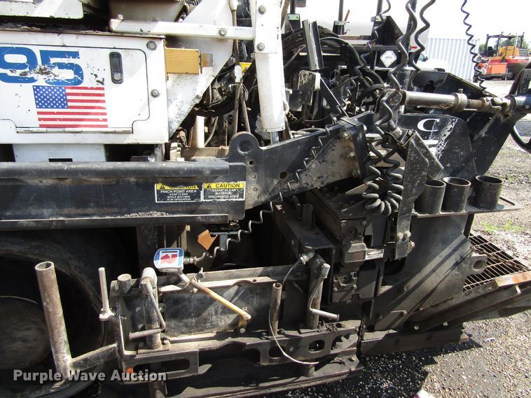 image for item EU9688 2011 Roadtec RP195 paver