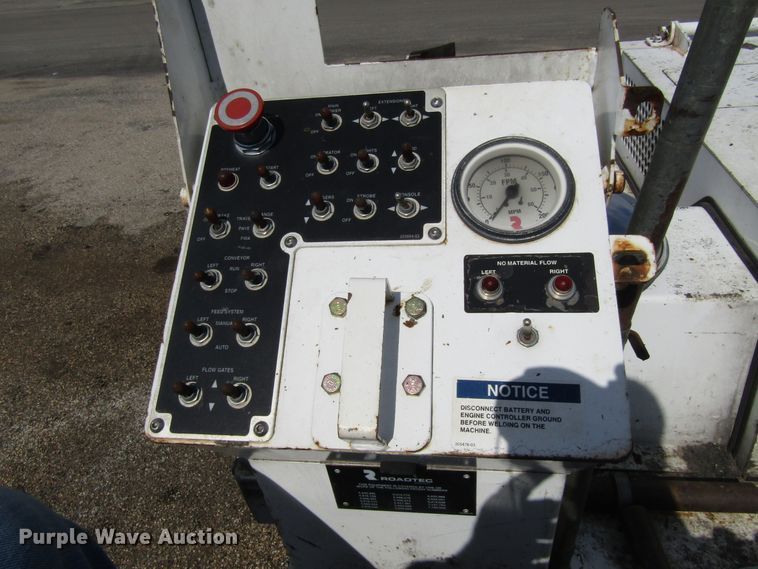 image for item EU9688 2011 Roadtec RP195 paver