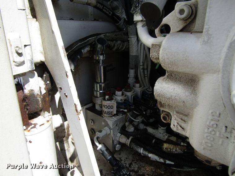 image for item EU9688 2011 Roadtec RP195 paver