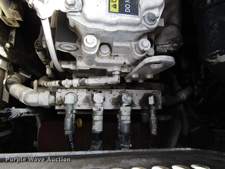 image for item EU9688 2011 Roadtec RP195 paver