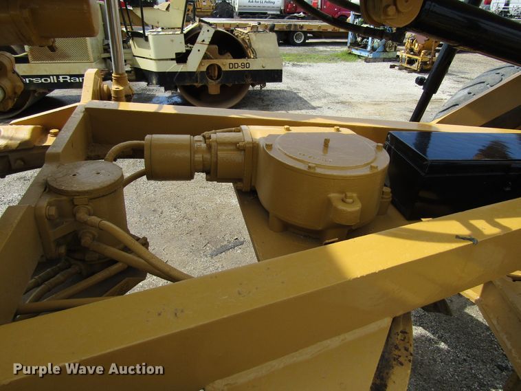 image for item EU9689 1979 Caterpillar 120G motor grader