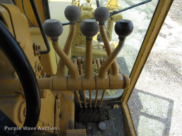 image for item EU9689 1979 Caterpillar 120G motor grader
