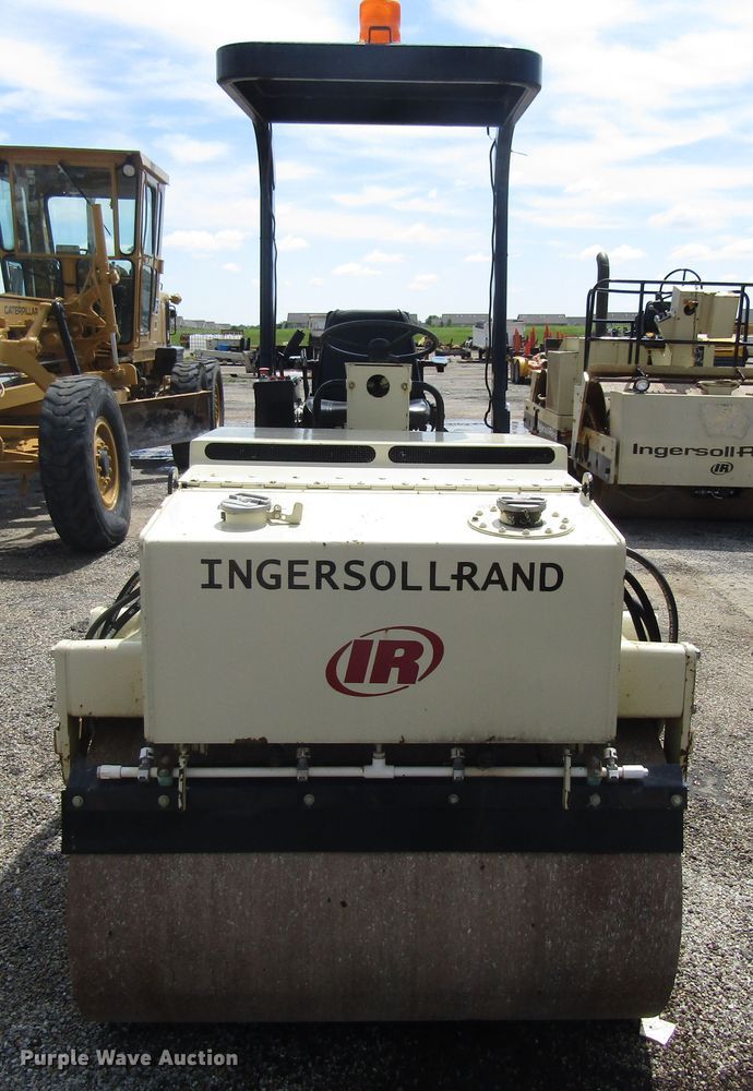 image for item EU9690 1996 Ingersoll Rand DD32 double drum vibratory roller