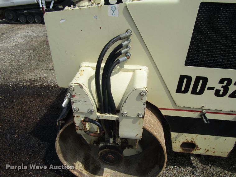 image for item EU9690 1996 Ingersoll Rand DD32 double drum vibratory roller