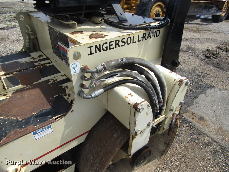image for item EU9690 1996 Ingersoll Rand DD32 double drum vibratory roller