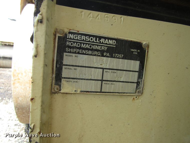 image for item EU9690 1996 Ingersoll Rand DD32 double drum vibratory roller