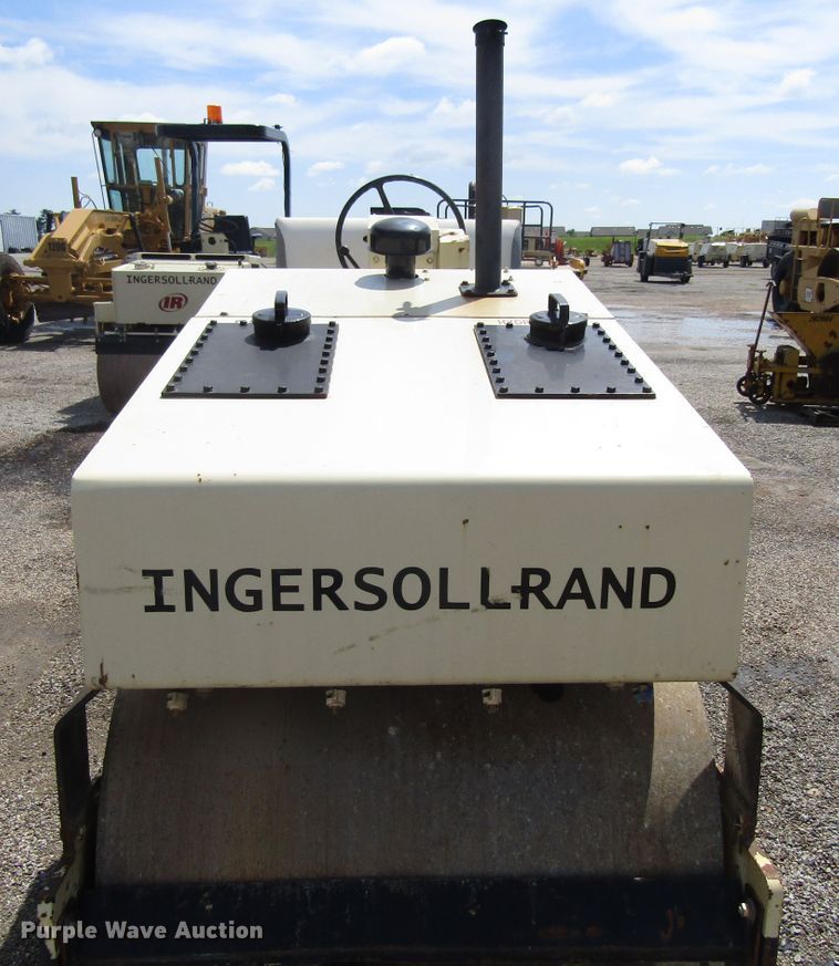 image for item EU9691 1988 Ingersoll Rand DD35 double drum vibratory roller