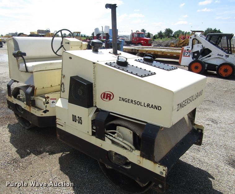 image for item EU9691 1988 Ingersoll Rand DD35 double drum vibratory roller
