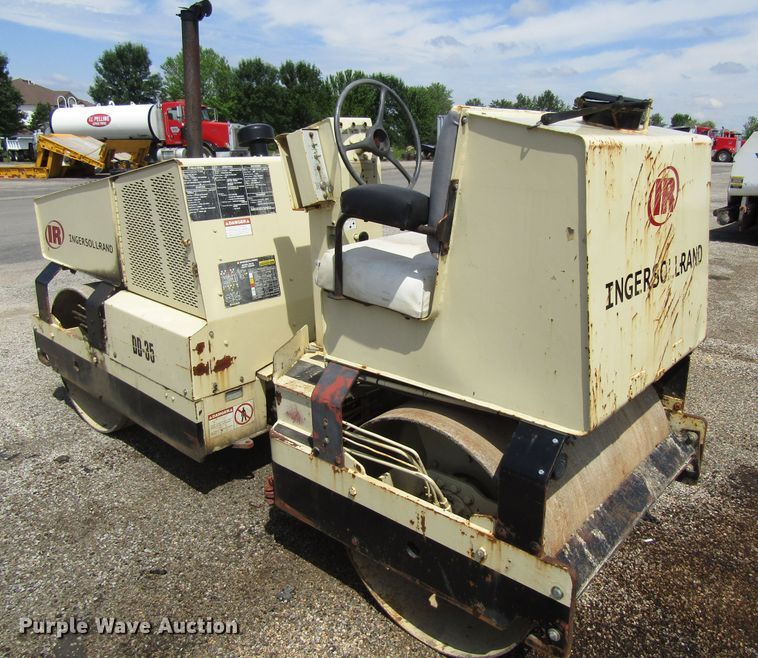 image for item EU9691 1988 Ingersoll Rand DD35 double drum vibratory roller