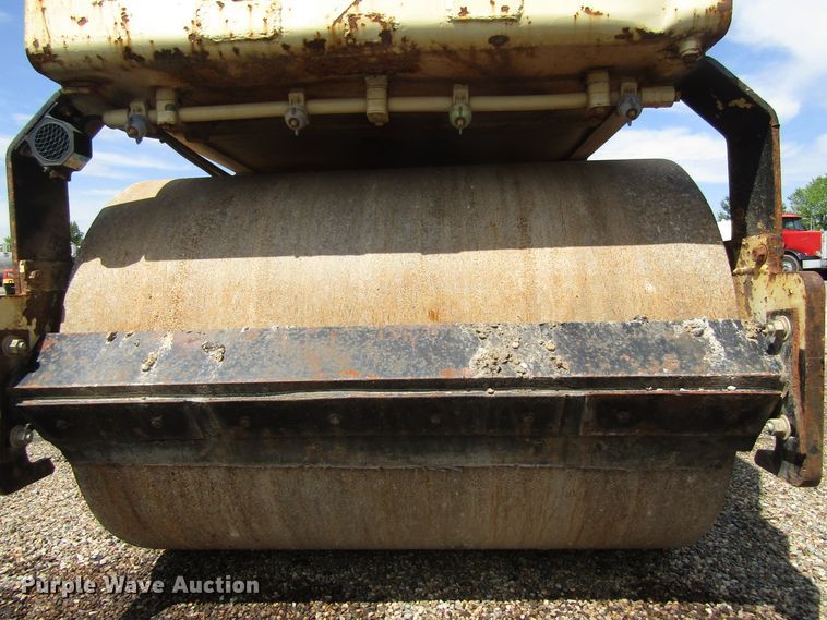 image for item EU9691 1988 Ingersoll Rand DD35 double drum vibratory roller