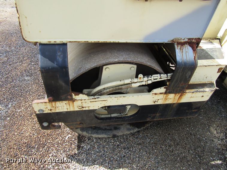 image for item EU9691 1988 Ingersoll Rand DD35 double drum vibratory roller