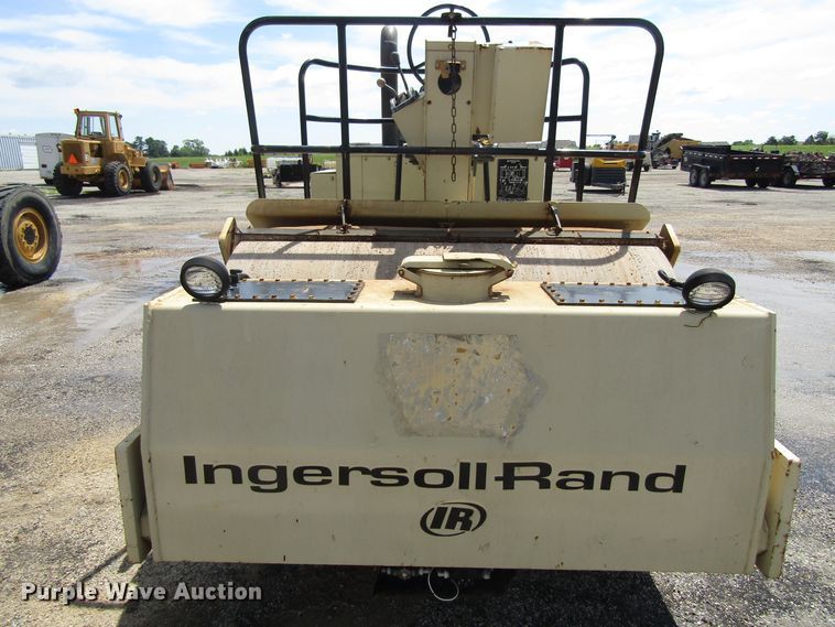 image for item EU9692 1992 Ingersoll Rand DD90 double drum vibratory roller