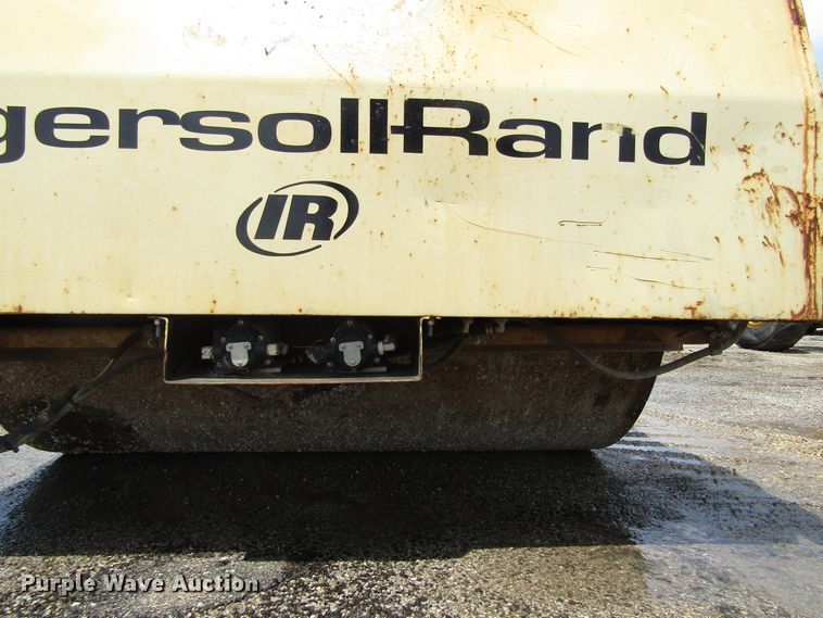 image for item EU9692 1992 Ingersoll Rand DD90 double drum vibratory roller