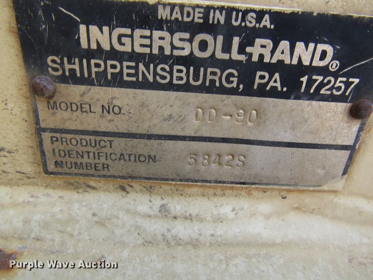 image for item EU9692 1992 Ingersoll Rand DD90 double drum vibratory roller