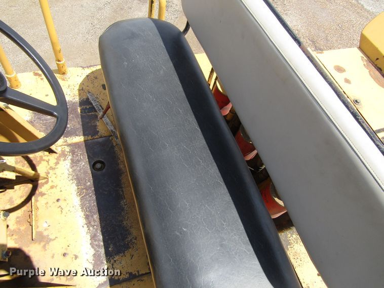 image for item EU9693 1972 Rayco 404B single drum vibratory roller