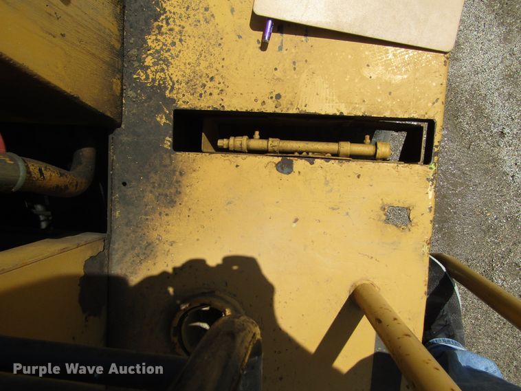 image for item EU9693 1972 Rayco 404B single drum vibratory roller