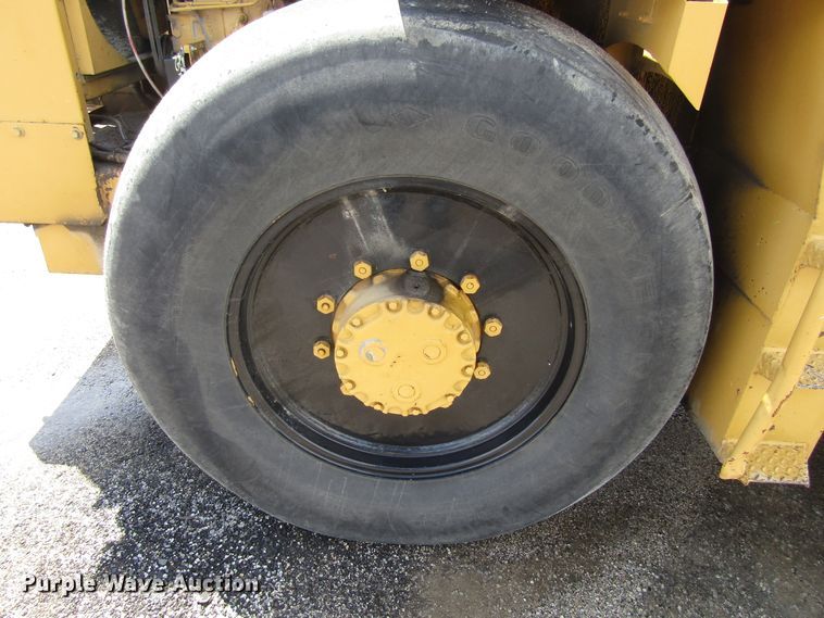 image for item EU9693 1972 Rayco 404B single drum vibratory roller