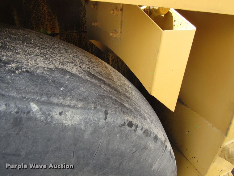 image for item EU9693 1972 Rayco 404B single drum vibratory roller