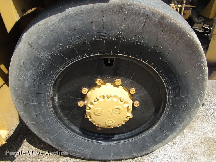 image for item EU9693 1972 Rayco 404B single drum vibratory roller