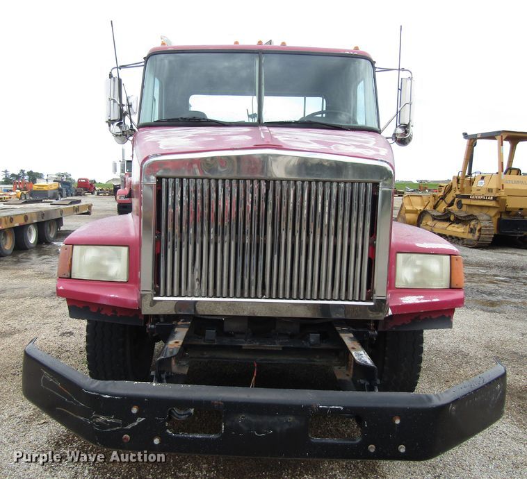 image for item EU9698 1989 White GMC WCA Aero truck cab and chassis