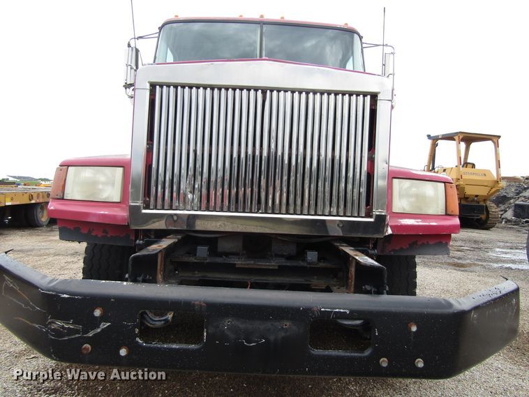 image for item EU9698 1989 White GMC WCA Aero truck cab and chassis