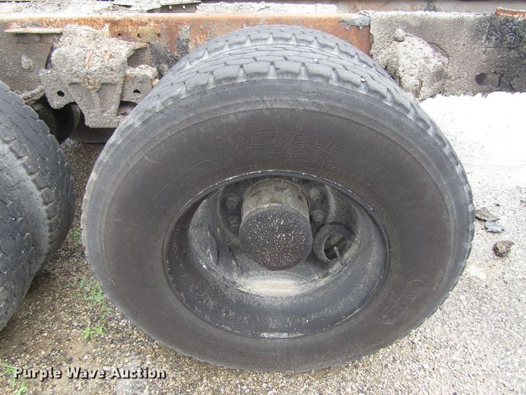 image for item EU9698 1989 White GMC WCA Aero truck cab and chassis