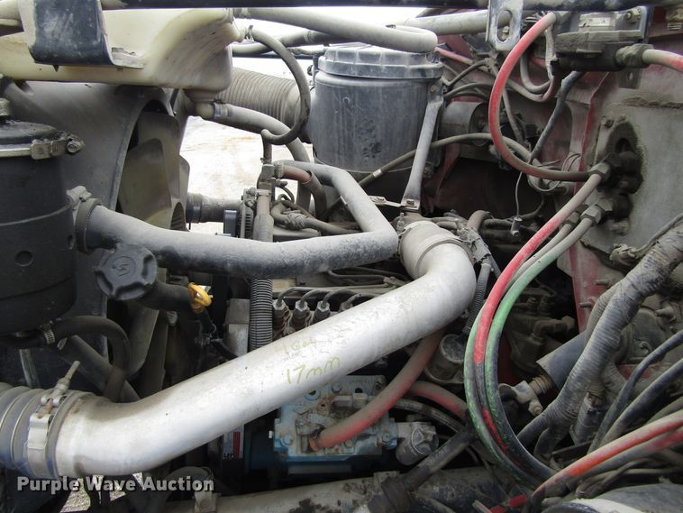 image for item EU9699 1998 Ford F800 truck cab and chassis