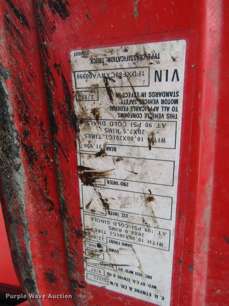 image for item EU9699 1998 Ford F800 truck cab and chassis