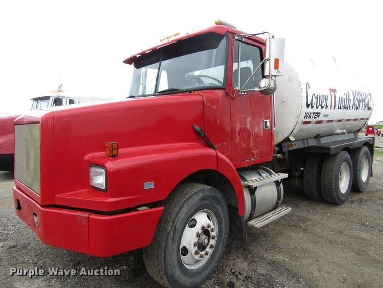 image for item EU9700 1991 White GMC WG tank truck