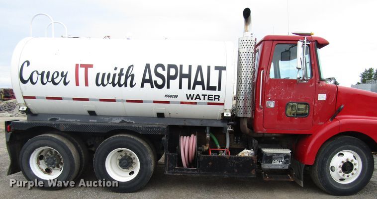 image for item EU9700 1991 White GMC WG tank truck