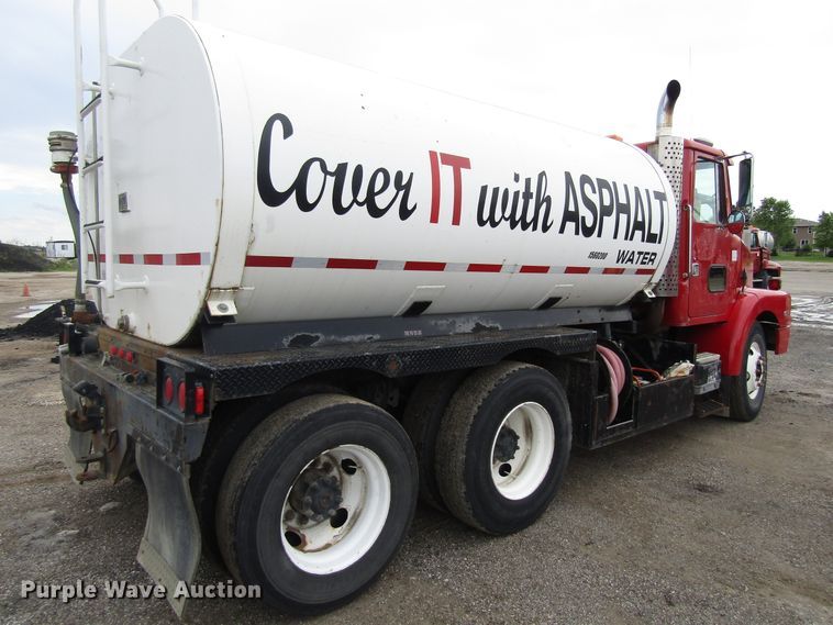 image for item EU9700 1991 White GMC WG tank truck