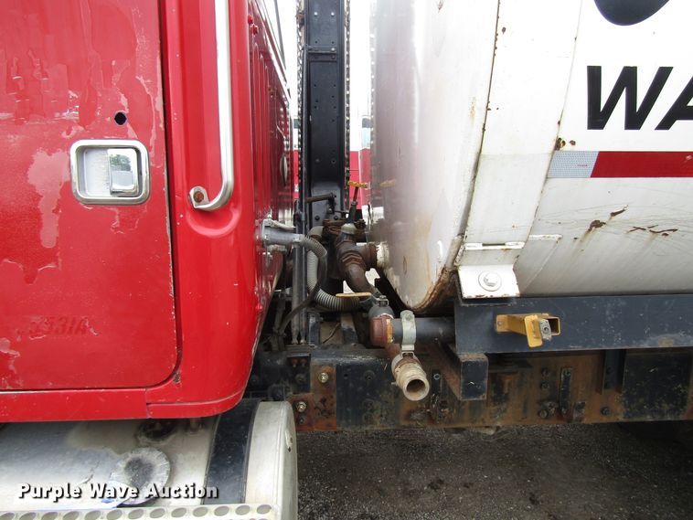 image for item EU9700 1991 White GMC WG tank truck