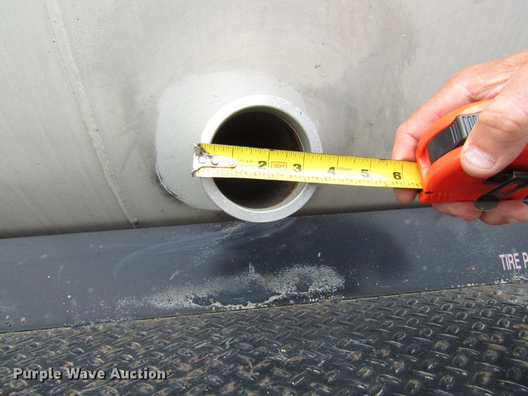 image for item EU9700 1991 White GMC WG tank truck