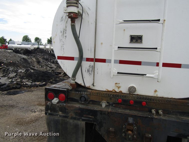 image for item EU9700 1991 White GMC WG tank truck