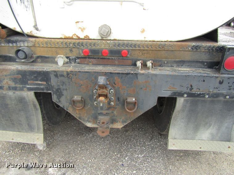 image for item EU9700 1991 White GMC WG tank truck
