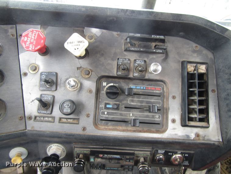 image for item EU9700 1991 White GMC WG tank truck