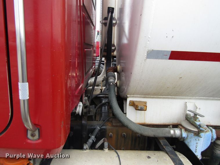 image for item EU9701 1991 Mack CH613 tank truck