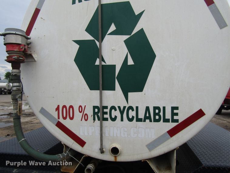 image for item EU9701 1991 Mack CH613 tank truck